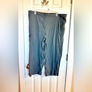 LL BEAN Plus size capris